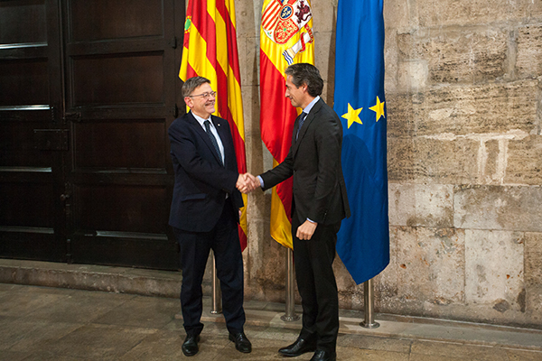 El ministro de Fomento y el presidente de la Generalitat Valenciana, Íñigo de la Serna y Ximo Puig en Valencia. Foto: ministerio de Fomento