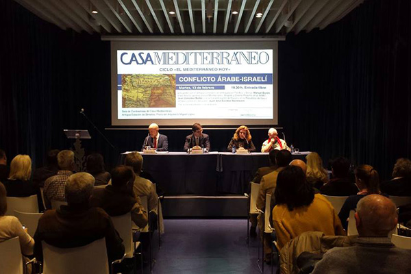 Momento del debate sobre Oriente Medio celebrado en Casa Mediterráneo. Foto: Casa Mediterráneo