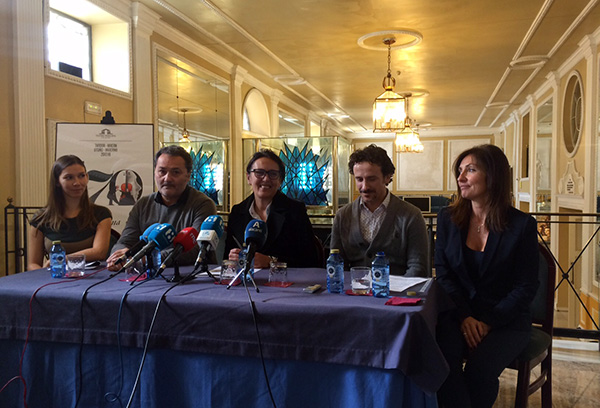 De izquierda a derecha, Asiya Lukmanova, Paco Sanguino, Gloria Vara, Víctor Ullate y Valerie Maciá, en rueda de prensa en el Teatro Principal de Alicante. Foto: REDACCIÓN HdL