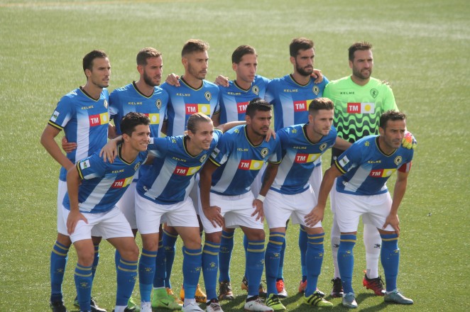 Plantilla del Hércules CF posa antes de comenzar el encuentro frente al Formentera. Foto: HERCULES CF