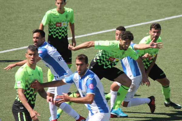 Momento del partido entre el Hércules CF y el Baleares en la Segunda División B del pasado domingo 1 de abril. Foto: HERCULES CF