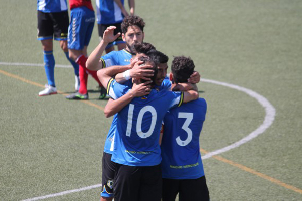 Jugadores del Hércules celebran el gol de la victoria. Foto: Hércules CF