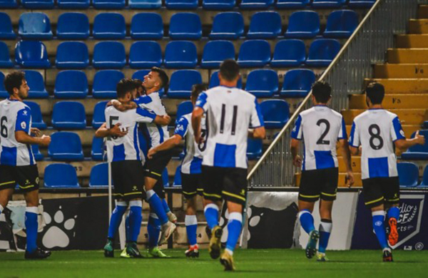 Jugadores del Hércules CF celebran su gol frente al Castellón. Foto: HERCULES CF