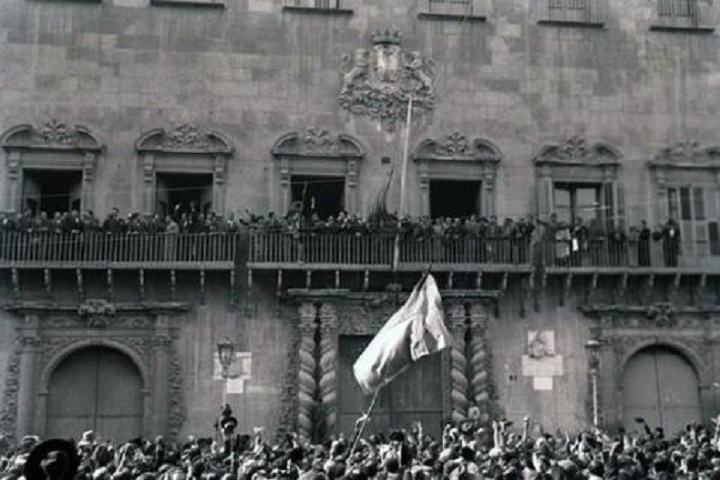 Añoran una Segunda República que destruyeron socialistas y comunistas –  Hoja del Lunes